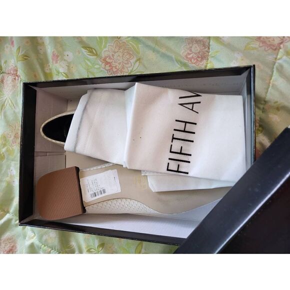 Nwt in  box Saks fifth Avenue loafers sz9 - Picture 2 of 2